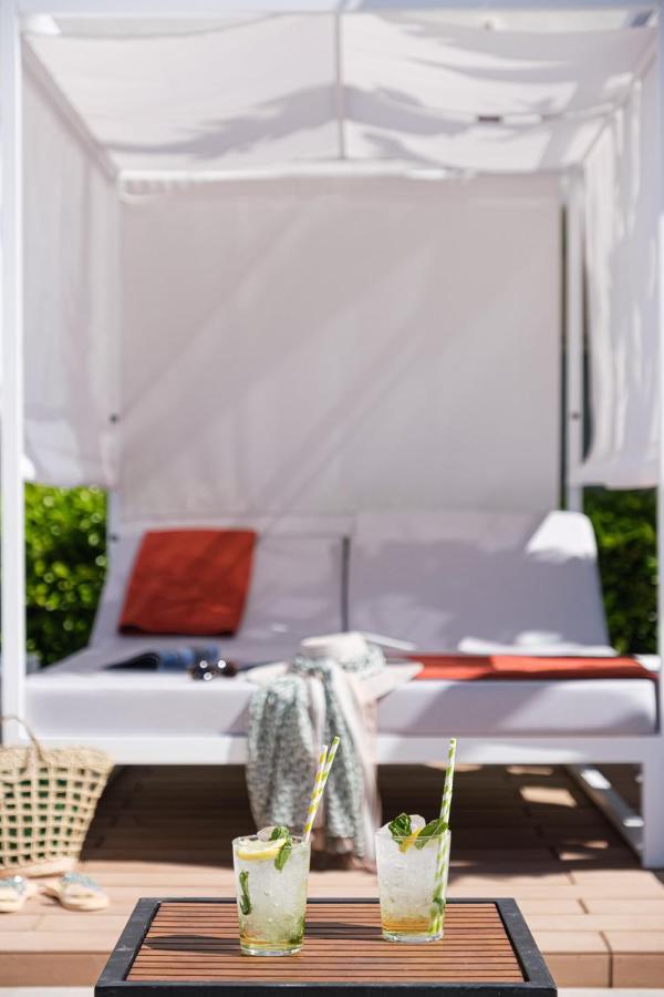 Oassium Hotel - Adults Only La Pineda Exterior photo